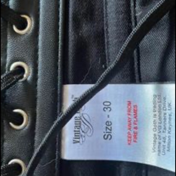 Corset - Picture 3 of 6